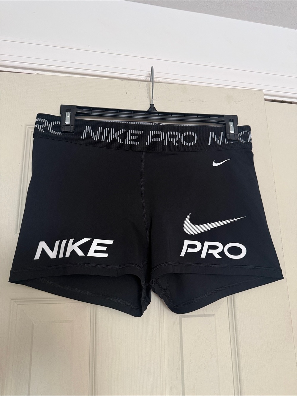 Nike Black & White Pro Women's Bike Shorts